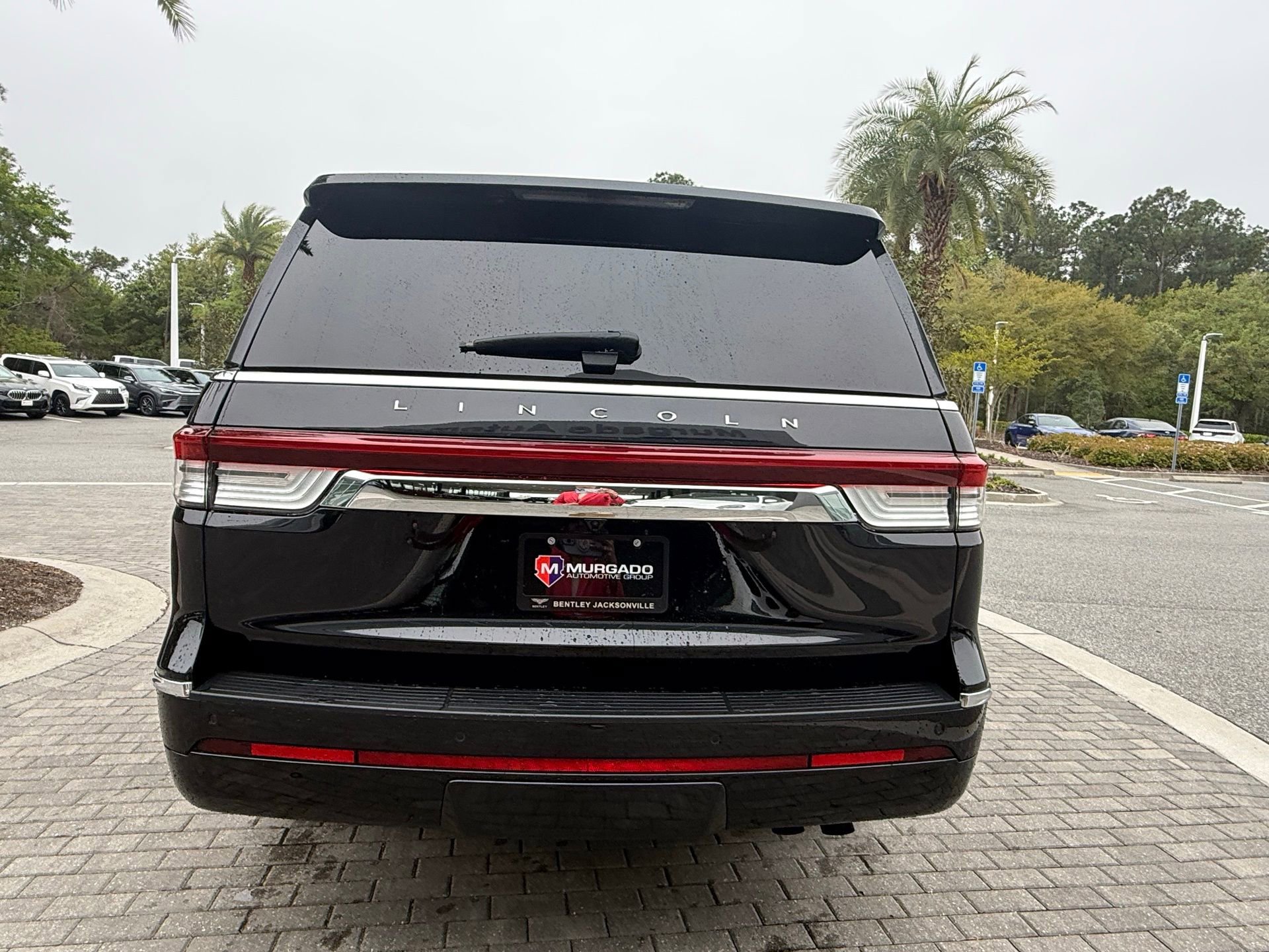 Used 2024 Lincoln Navigator Reserve image 11