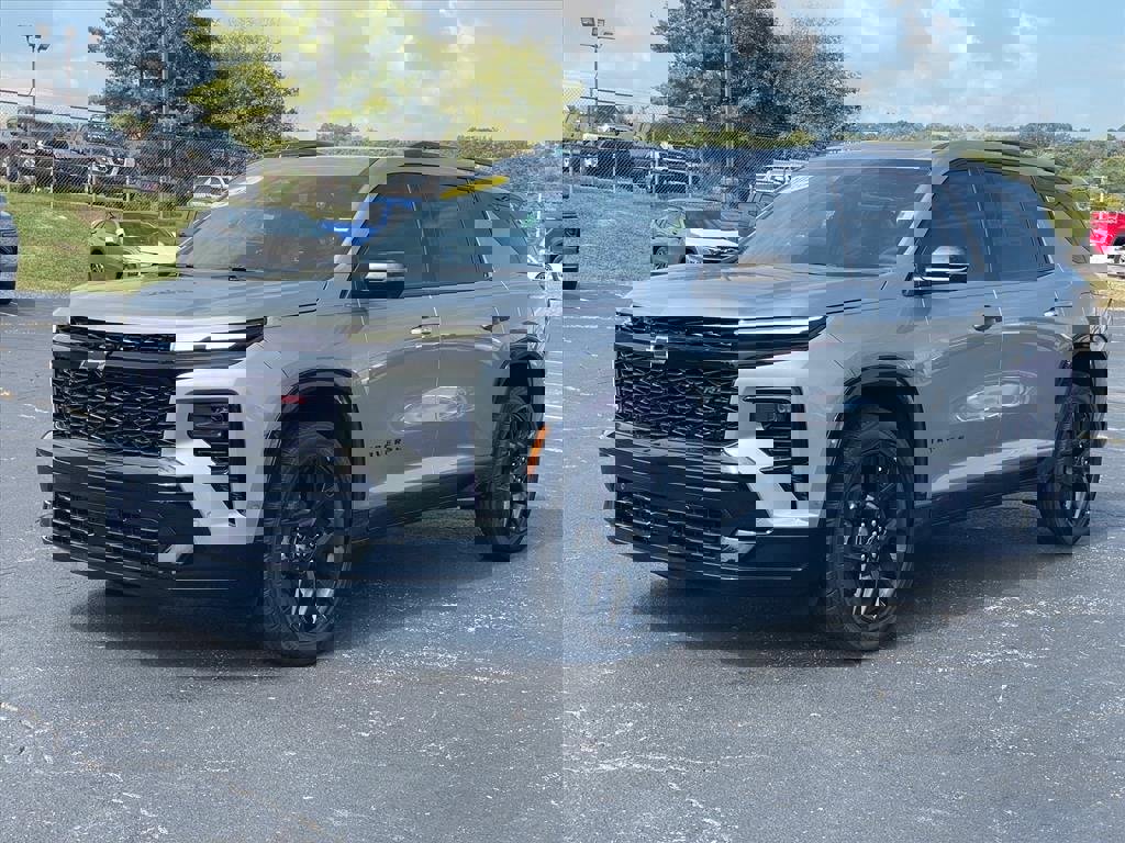 New 2026 Chevrolet Traverse RS image 3