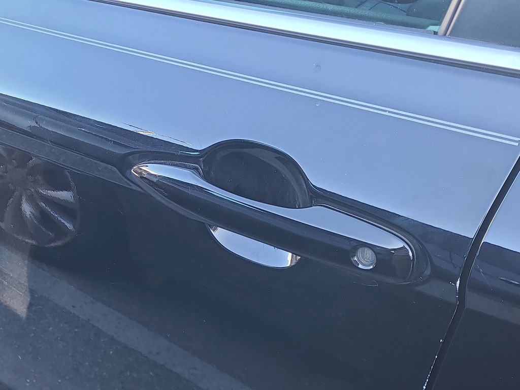 Used 2023 Toyota Camry SE image 11