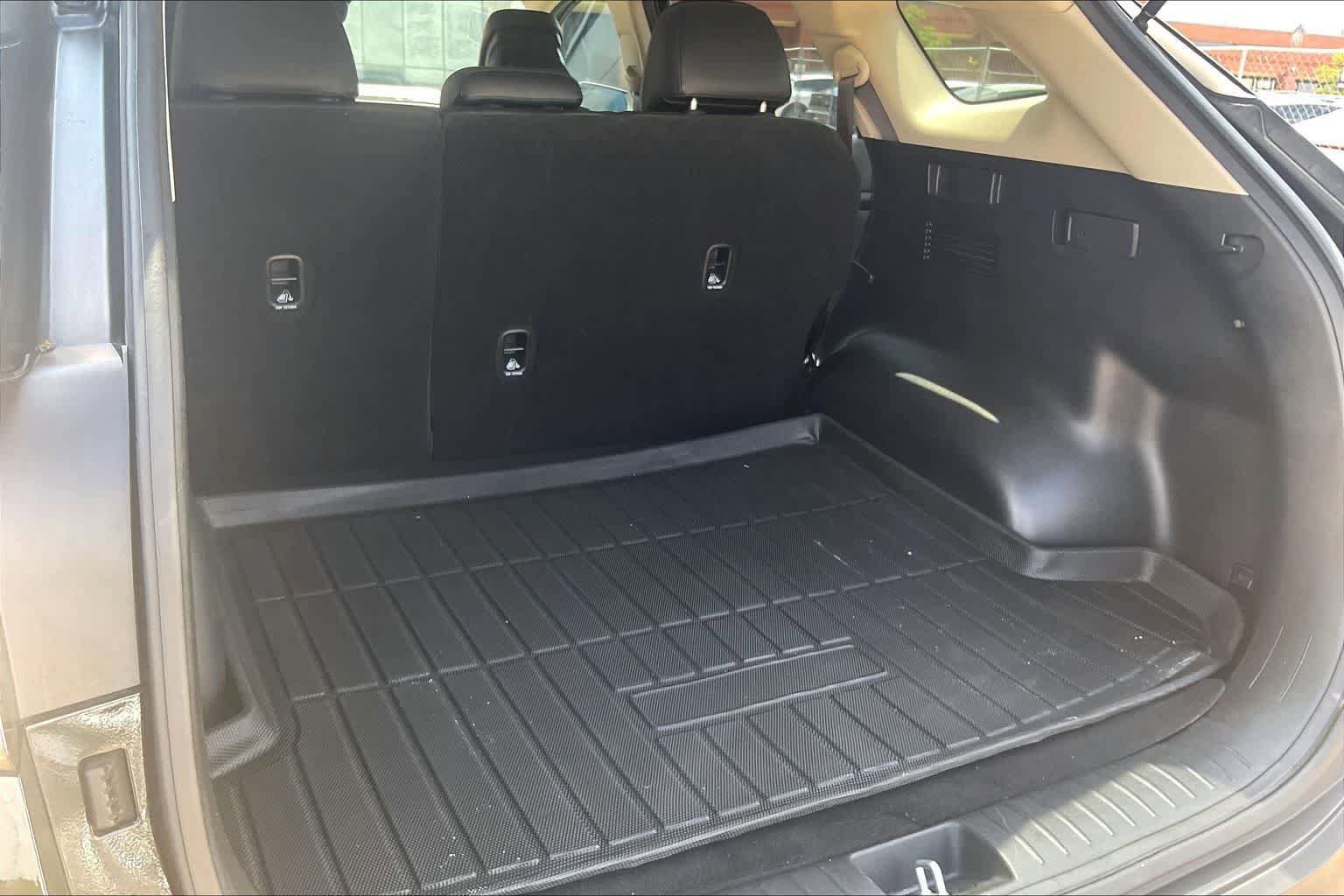 Used 2023 Kia Sportage EX FWD image 16