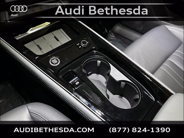 Certified 2026 Audi Q3 quattro 2.0T w/ 20" Wheel Package AWD/4WD image 24