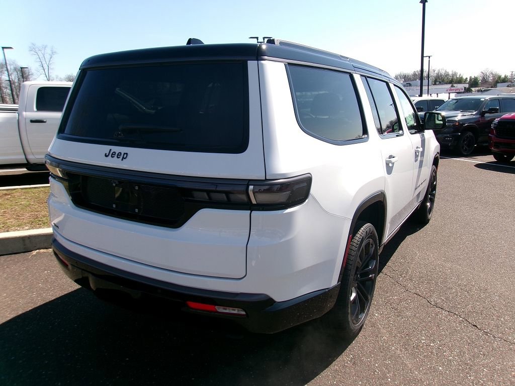 New 2026 Jeep Grand Wagoneer Summit w/ Premium Group III image 3