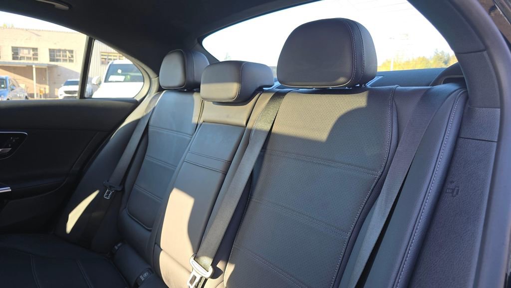 Used 2025 Mercedes-Benz C 300 4MATIC Sedan image 17