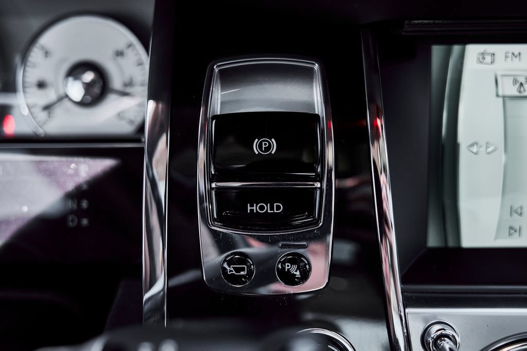 Used 2014 Rolls-Royce Ghost RWD image 70