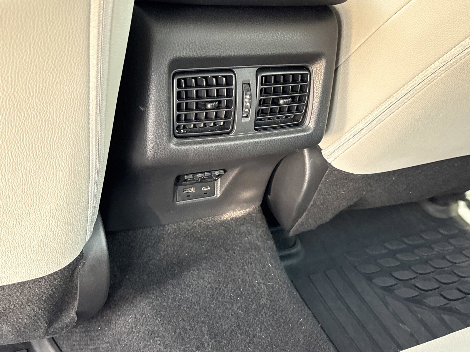 Used 2026 Toyota Camry XLE w/ Premium Plus Package image 15