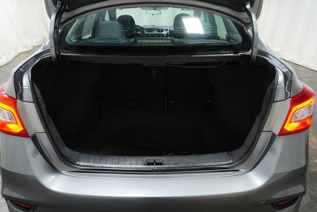 Used 2019 Nissan Sentra SV image 6