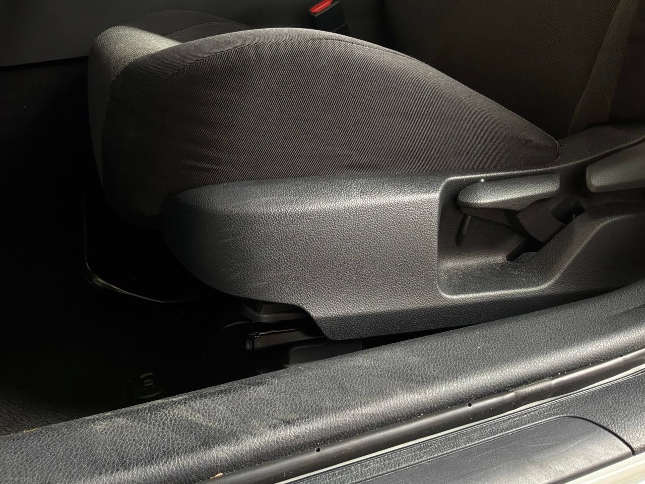 Used 2025 Toyota Camry LE FWD image 11