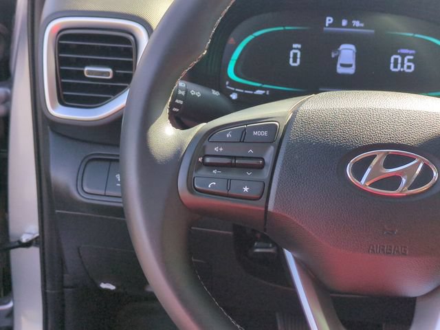 Used 2024 Hyundai Venue SEL FWD image 18