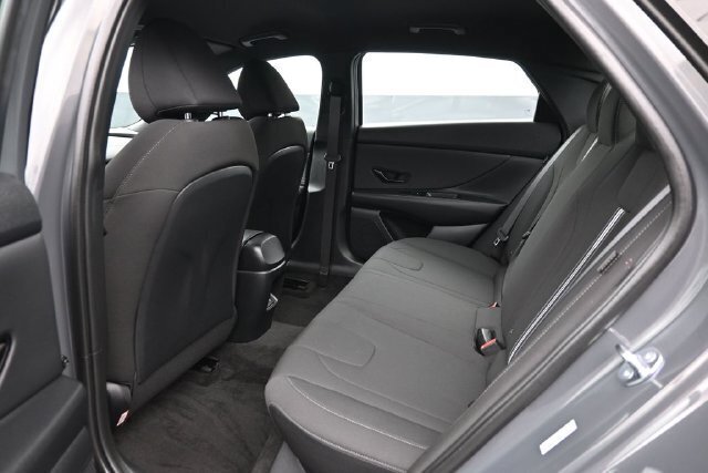 Used 2026 Hyundai Elantra Sport FWD image 17