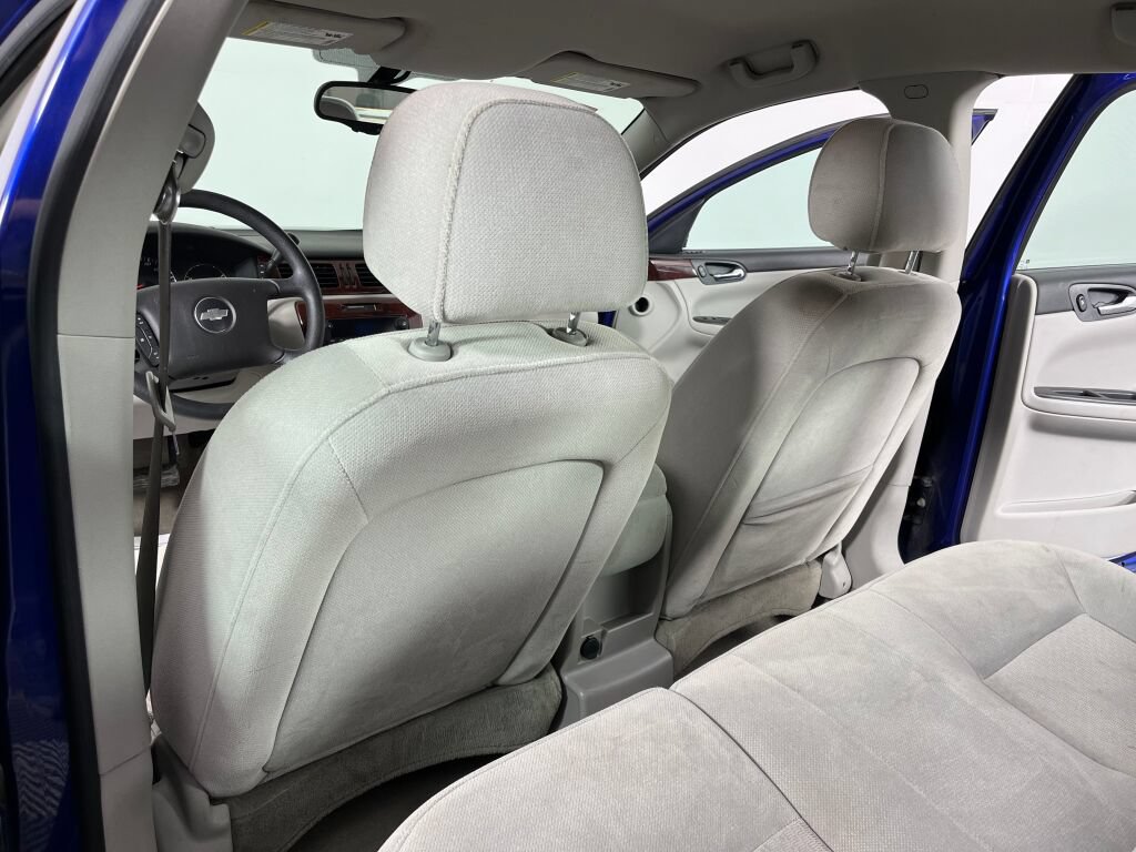 Used 2007 Chevrolet Impala LT FWD image 16