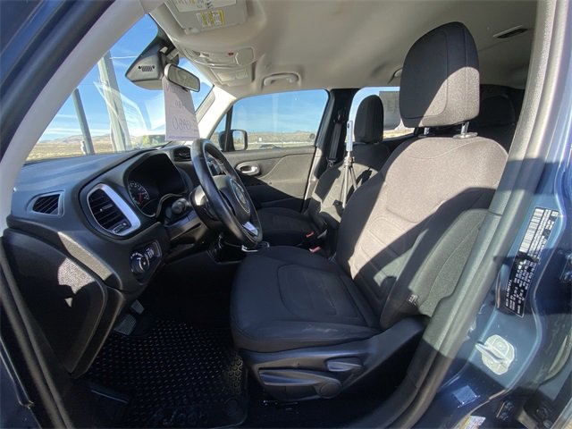 Used 2019 Jeep Renegade Latitude w/ UConnect 8.4 Nav Group image 11