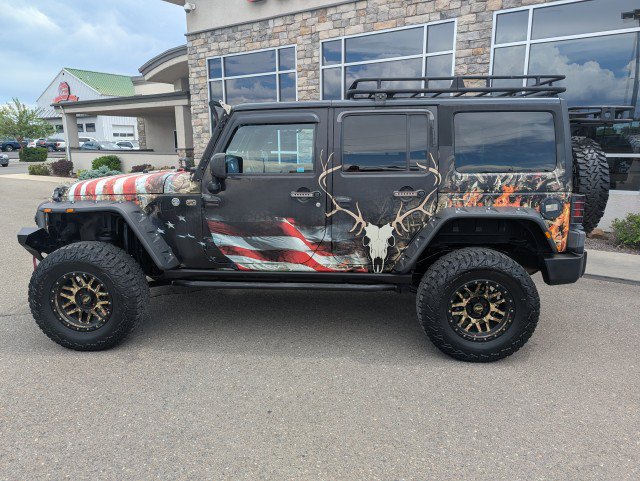 Used 2017 Jeep Wrangler Unlimited Rubicon w/ Connectivity Group AWD/4WD image 2