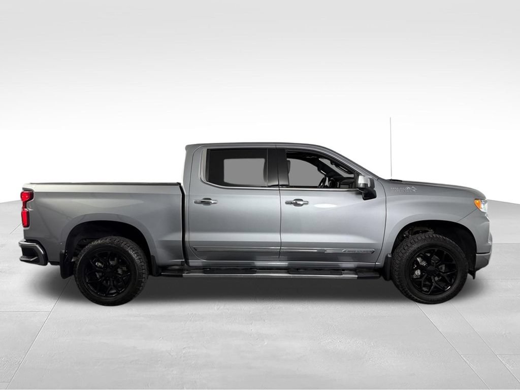 Used 2024 Chevrolet Silverado 1500 High Country w/ High Country Premium Package AWD/4WD image 5
