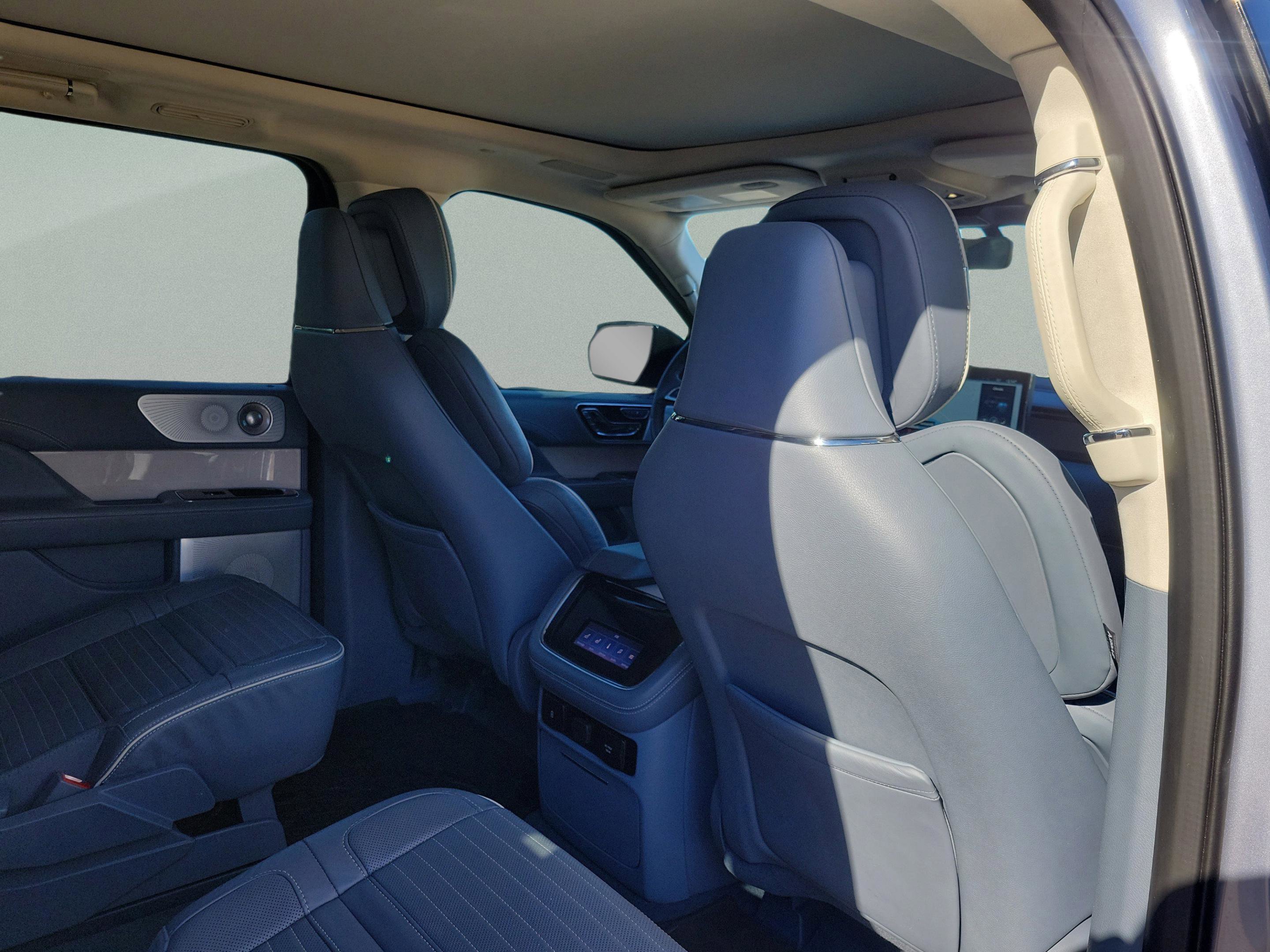 Used 2024 Lincoln Navigator L Black Label image 22