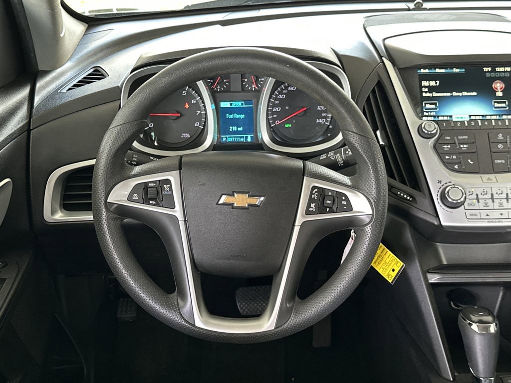 Used 2017 Chevrolet Equinox LT image 16