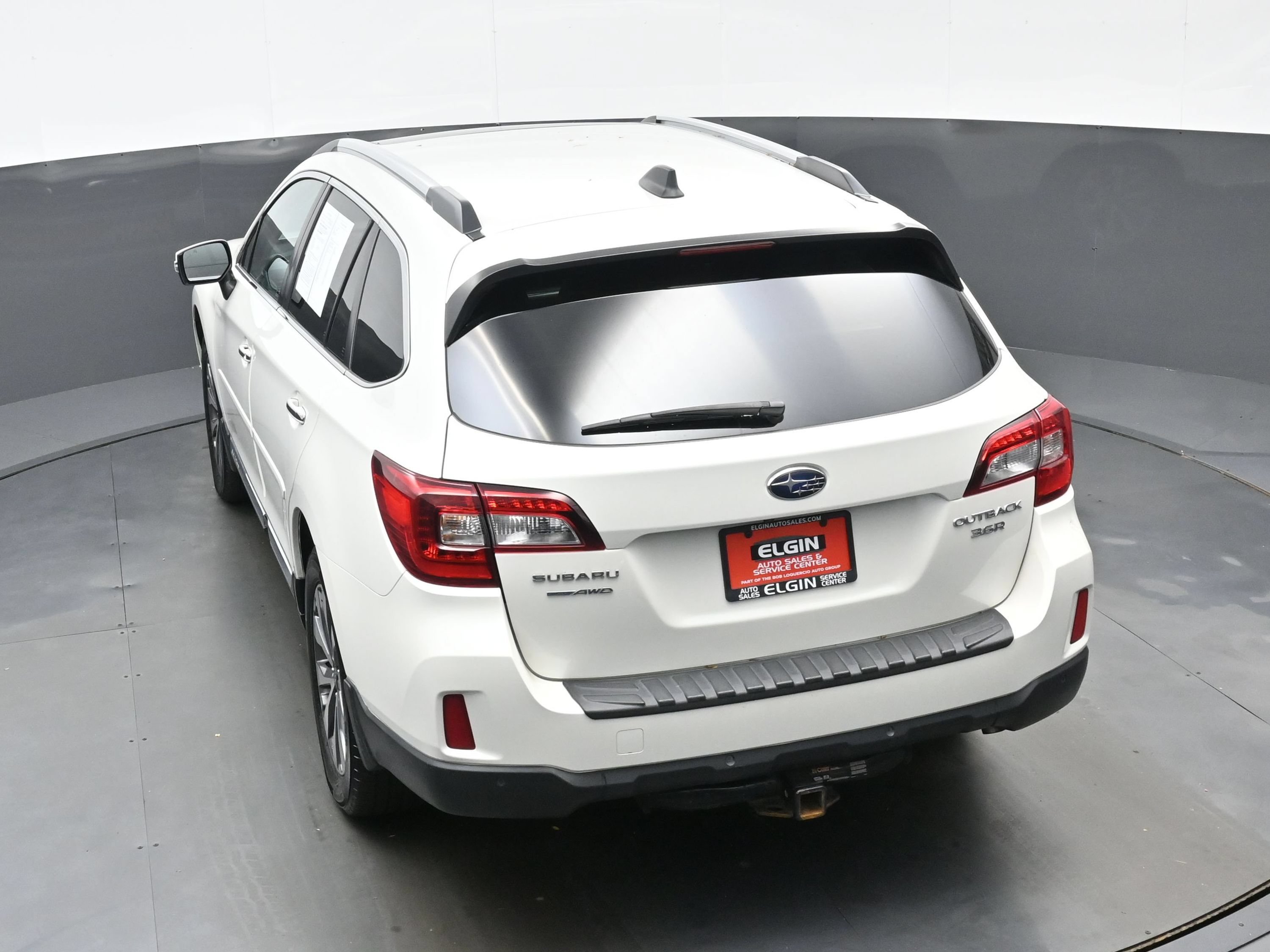 Used 2017 Subaru Outback 3.6R Touring AWD/4WD image 39