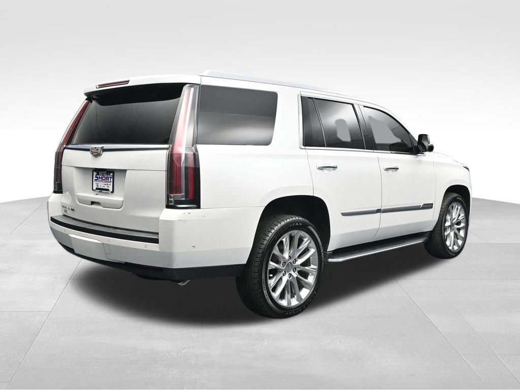 Used 2018 Cadillac Escalade Luxury AWD/4WD image 5