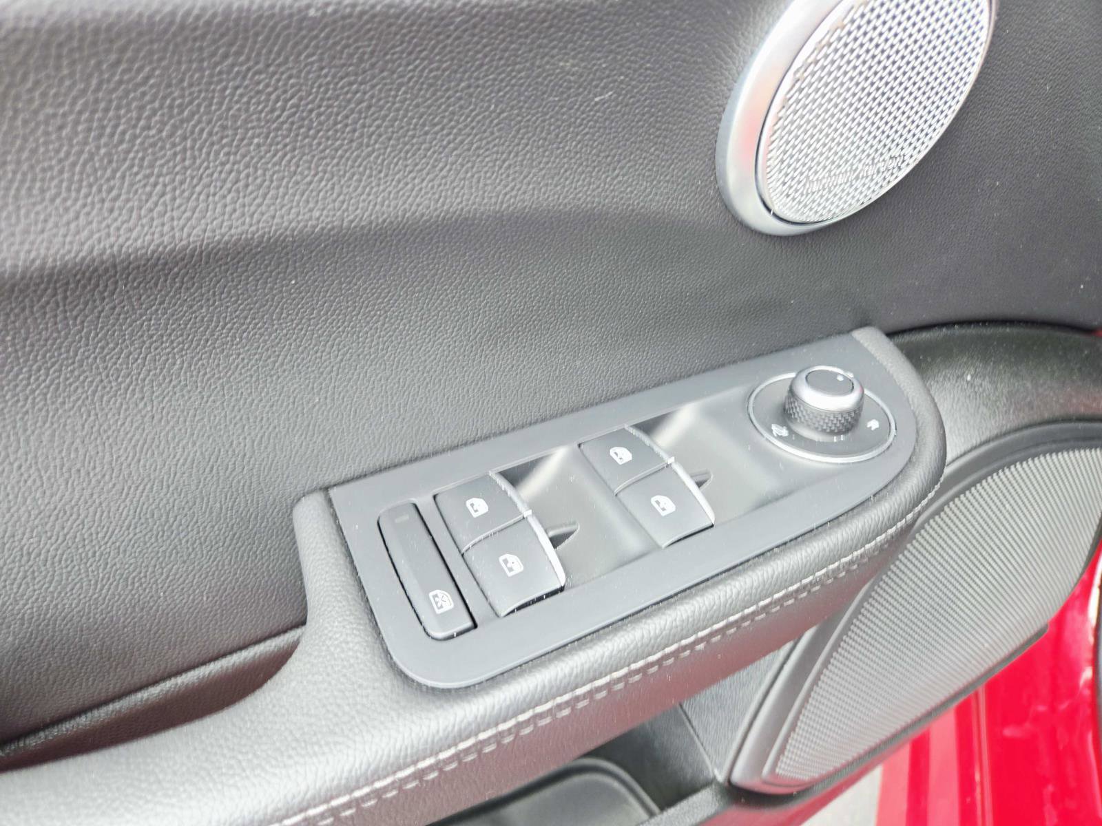 Used 2024 Alfa Romeo Giulia Ti AWD/4WD image 39