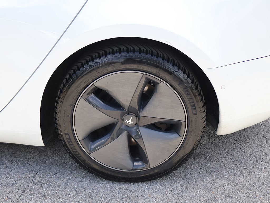 Used 2018 Tesla Model 3 Long Range AWD/4WD image 21