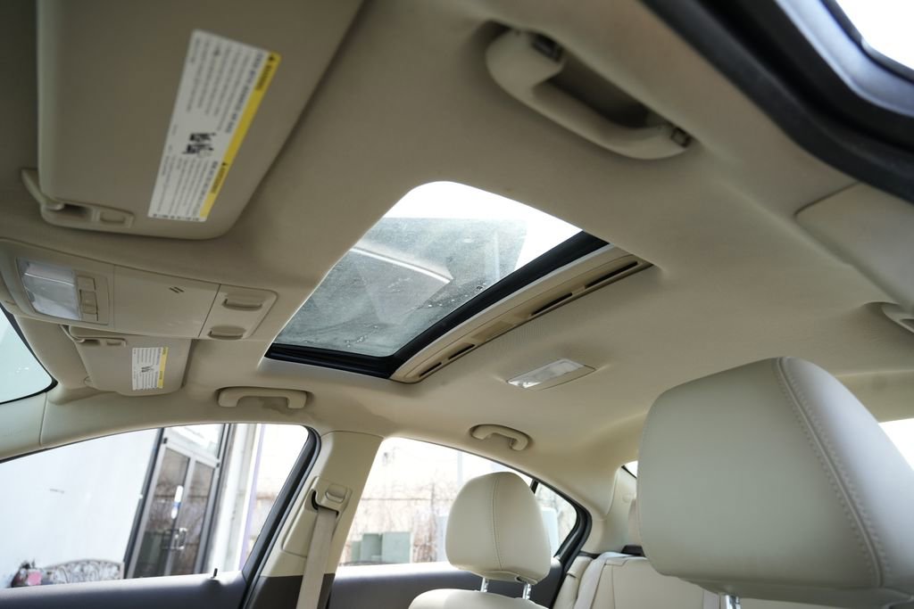 Used 2013 Chevrolet Cruze LT image 16