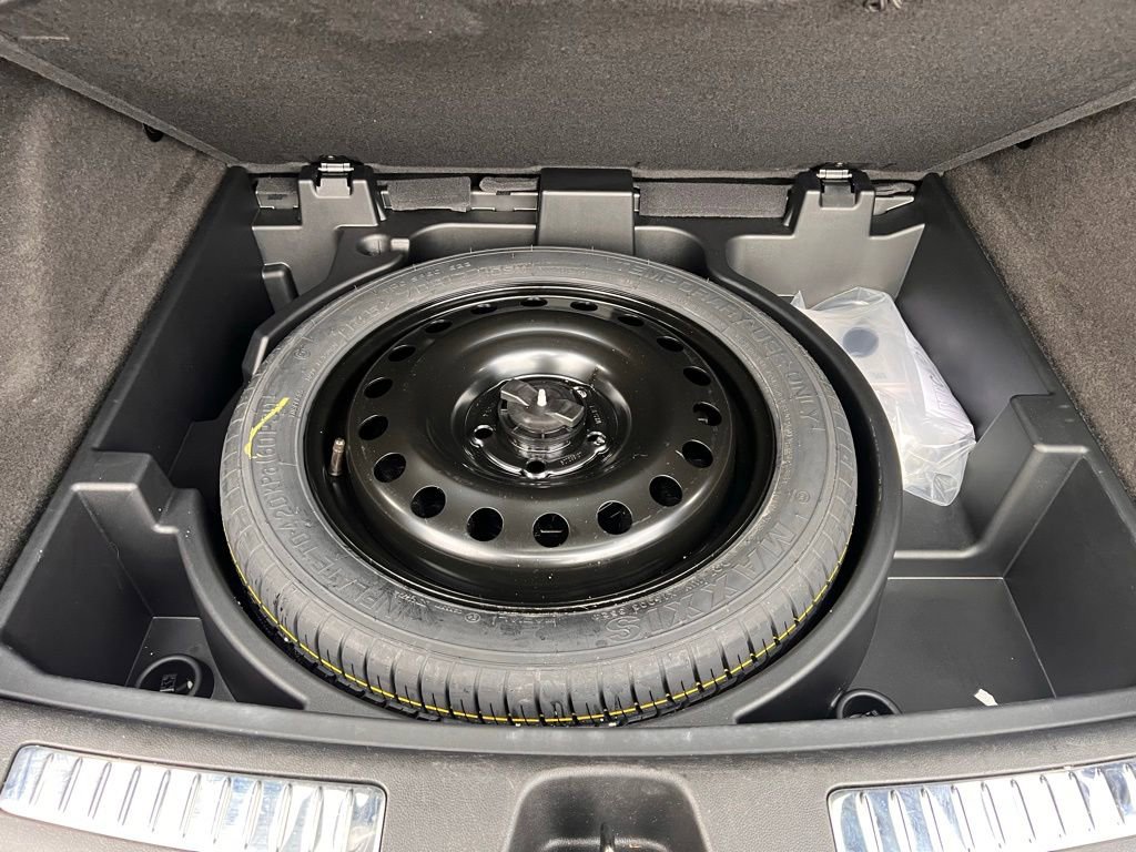 Used 2025 Cadillac XT4 Premium Luxury image 7