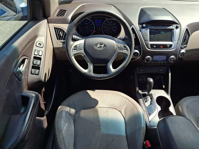 Used 2013 Hyundai Tucson Limited w/ Premium Pkg AWD/4WD image 11
