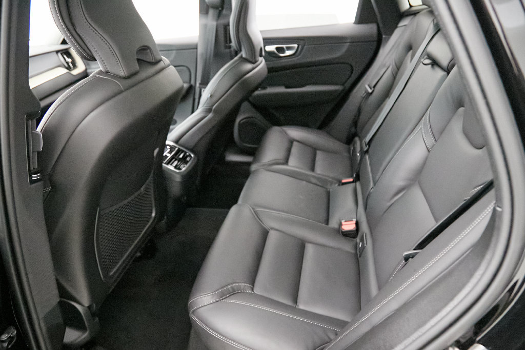 Used 2026 Volvo XC60 B5 Ultra AWD/4WD image 22
