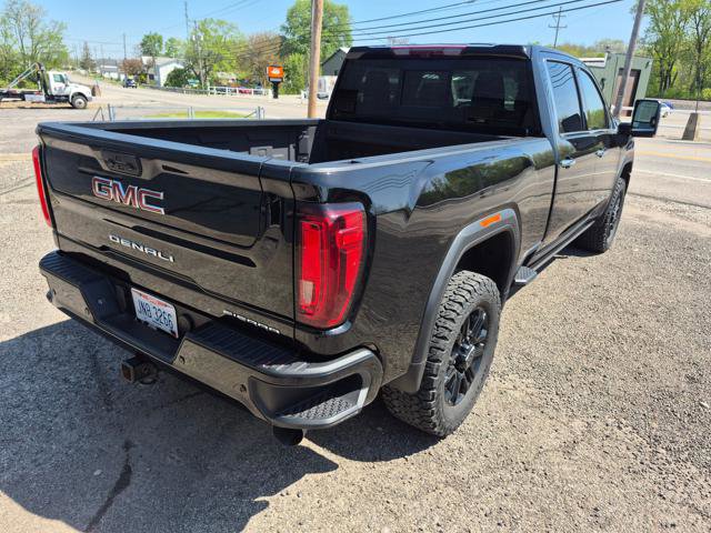 Used 2023 GMC Sierra 3500 Denali w/ Denali Black Diamond Edition AWD/4WD image 5