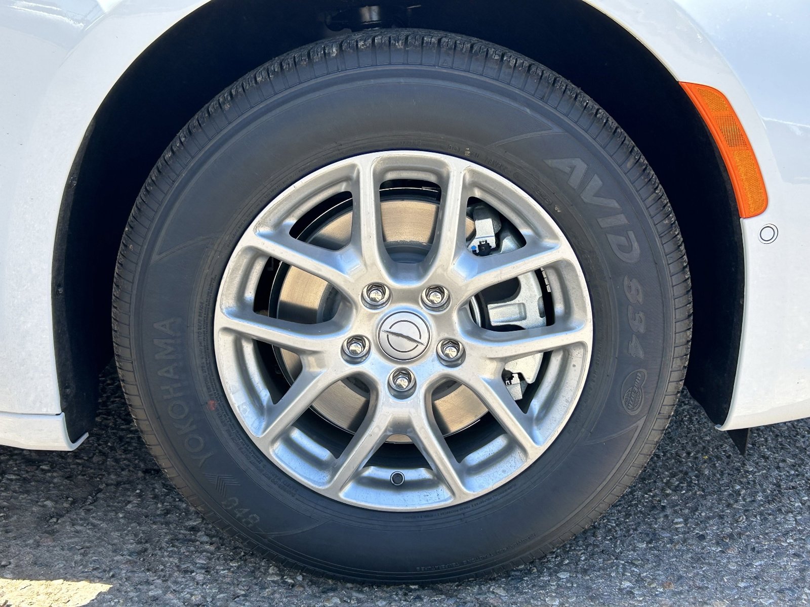 New 2026 Chrysler Pacifica Select FWD image 6