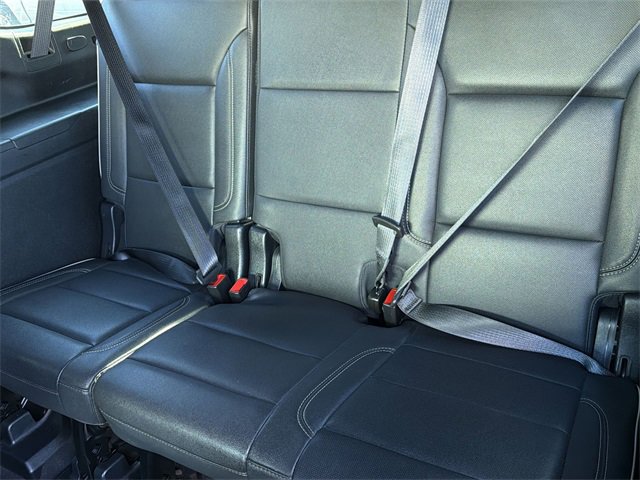 Used 2023 Chevrolet Suburban Premier image 21