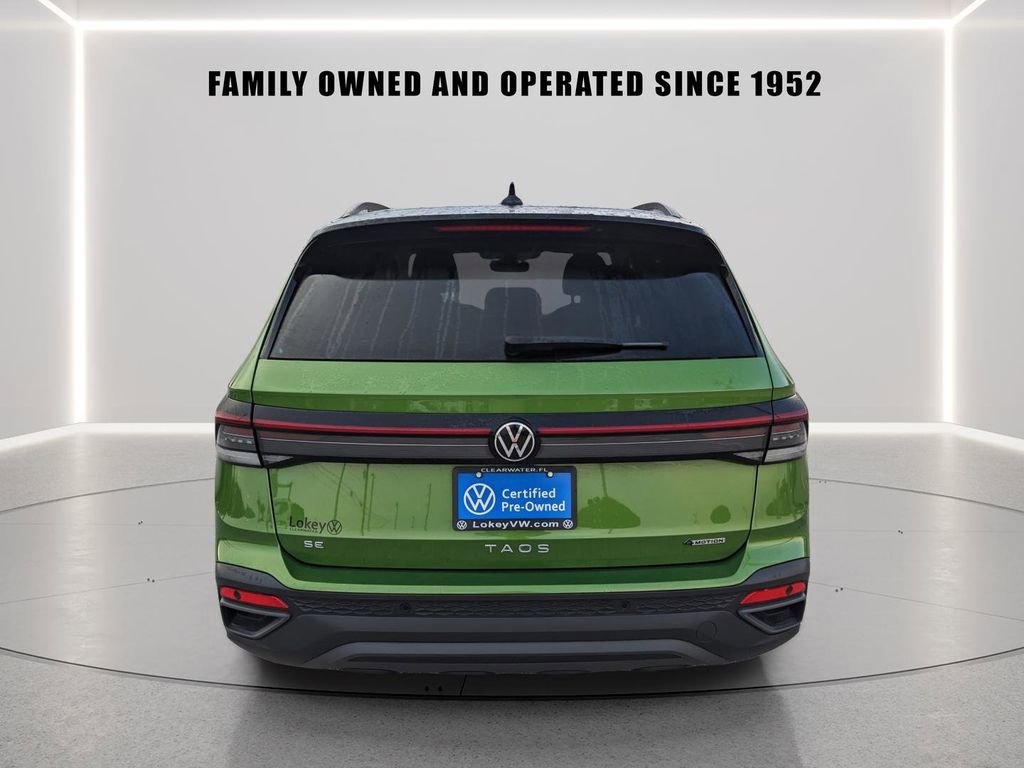 Certified 2025 Volkswagen Taos SE AWD/4WD image 5