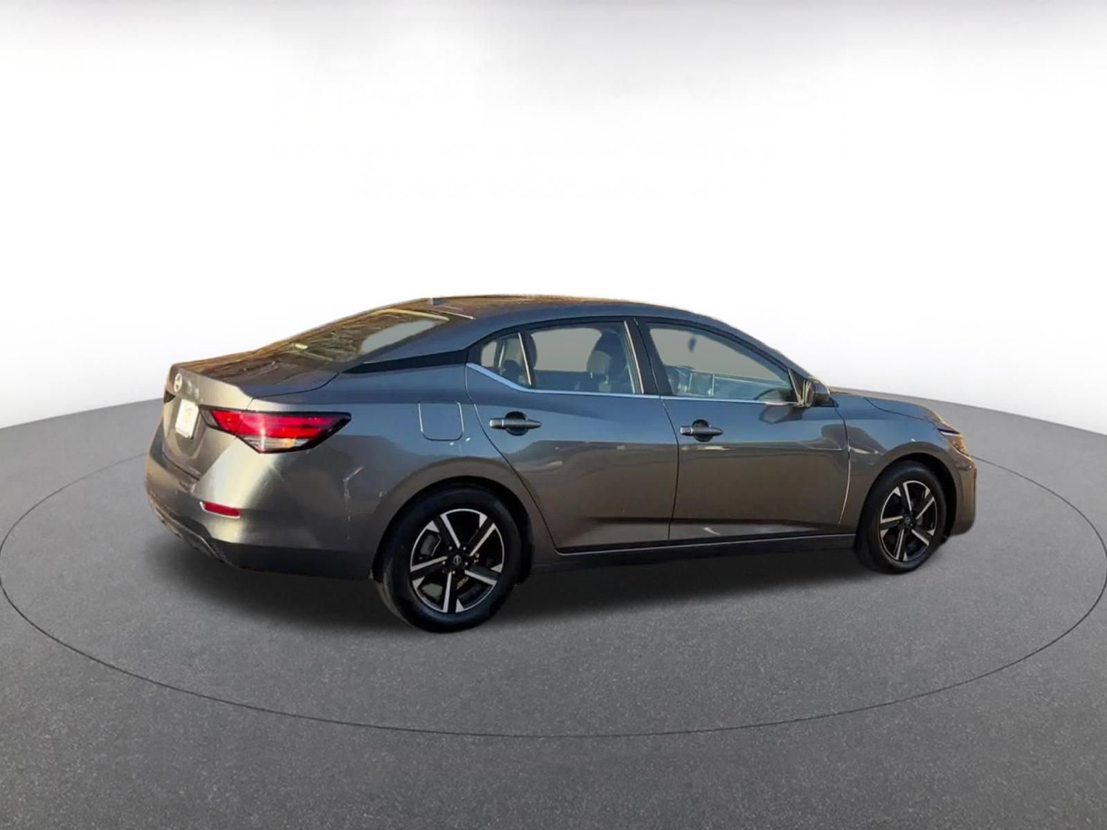 Used 2025 Nissan Sentra SV FWD image 14