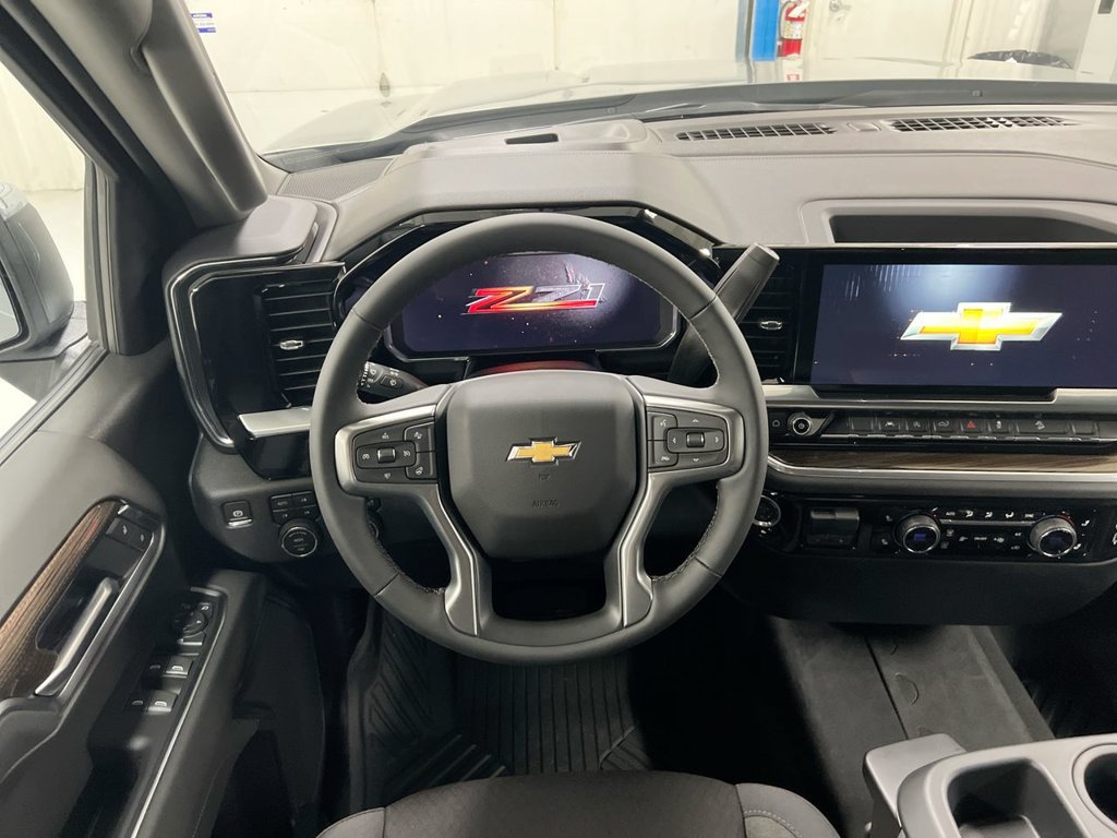 New 2026 Chevrolet Silverado 1500 LT w/ Z71 Off-Road Package AWD/4WD image 11