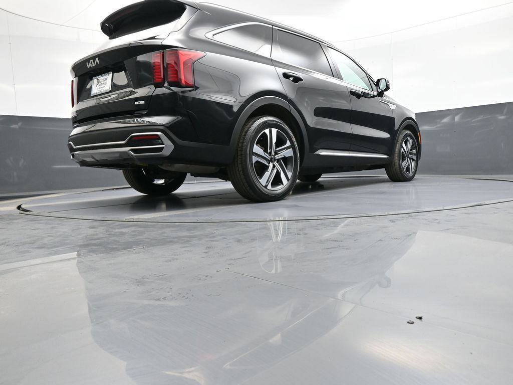 Certified 2023 Kia Sorento EX image 32