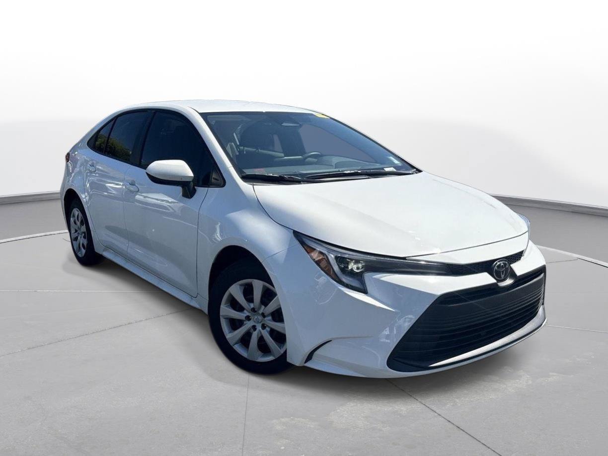 Certified 2026 Toyota Corolla LE FWD image 4