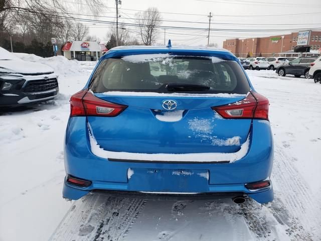 Used 2017 Toyota Corolla iM image 4