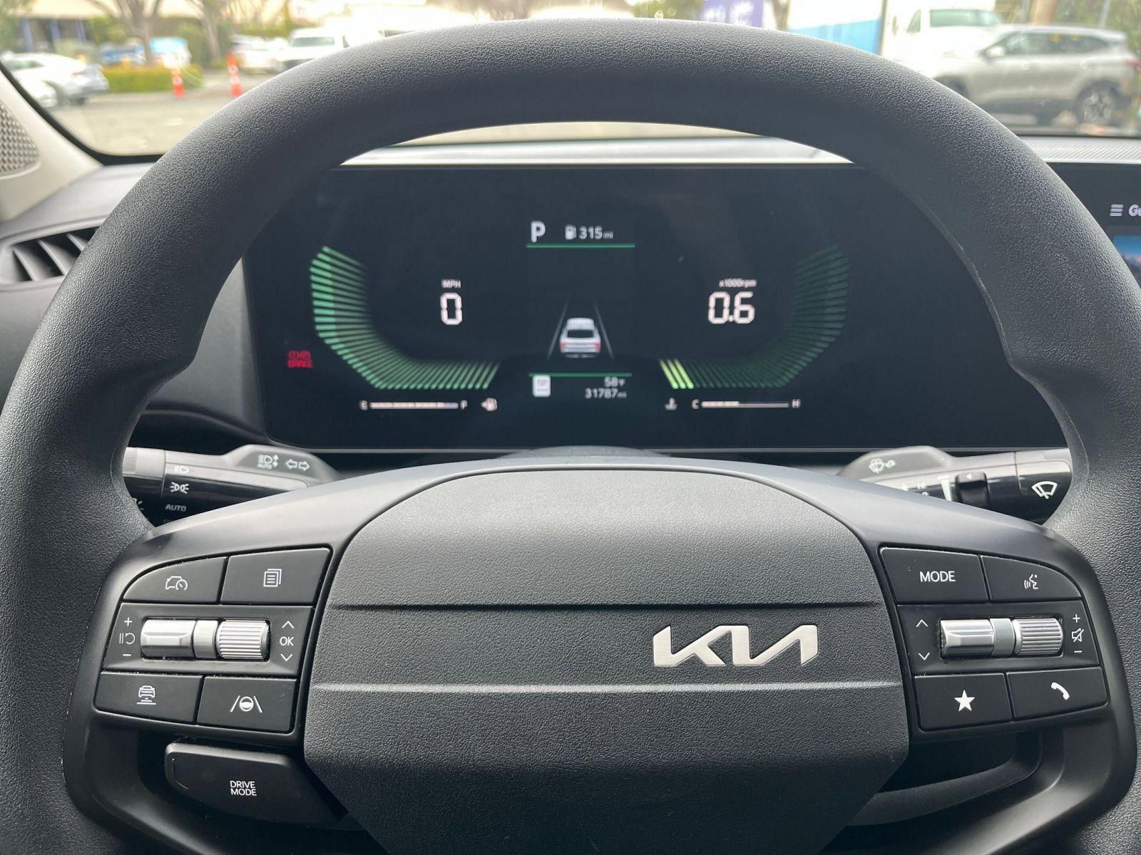 Used 2025 Kia K4 LXS image 27