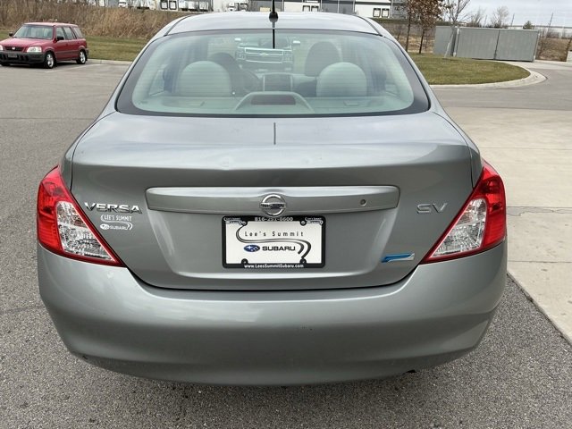 Used 2012 Nissan Versa SV image 3