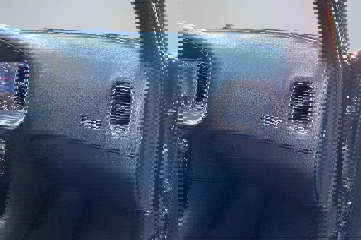 Used 2017 Dodge Charger SXT image 17