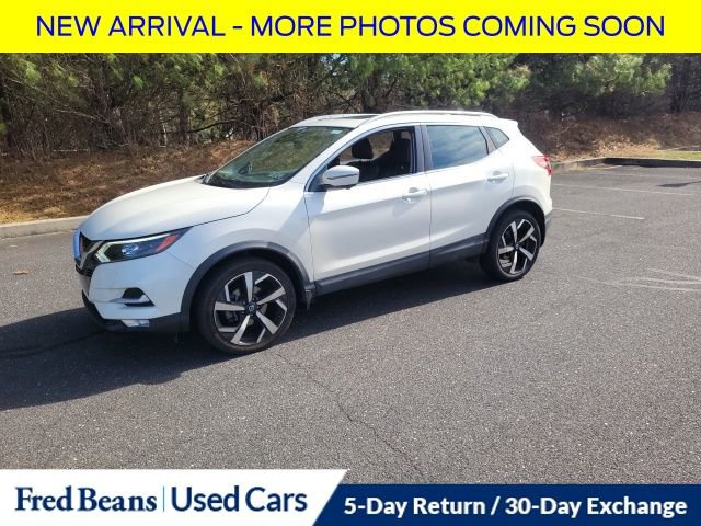 Used 2020 Nissan Rogue Sport SL w/ Premium Package image 4