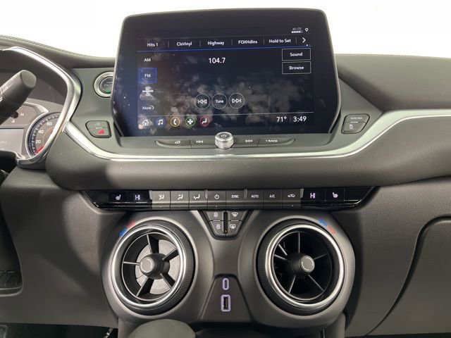 Used 2024 Chevrolet Blazer LT image 25