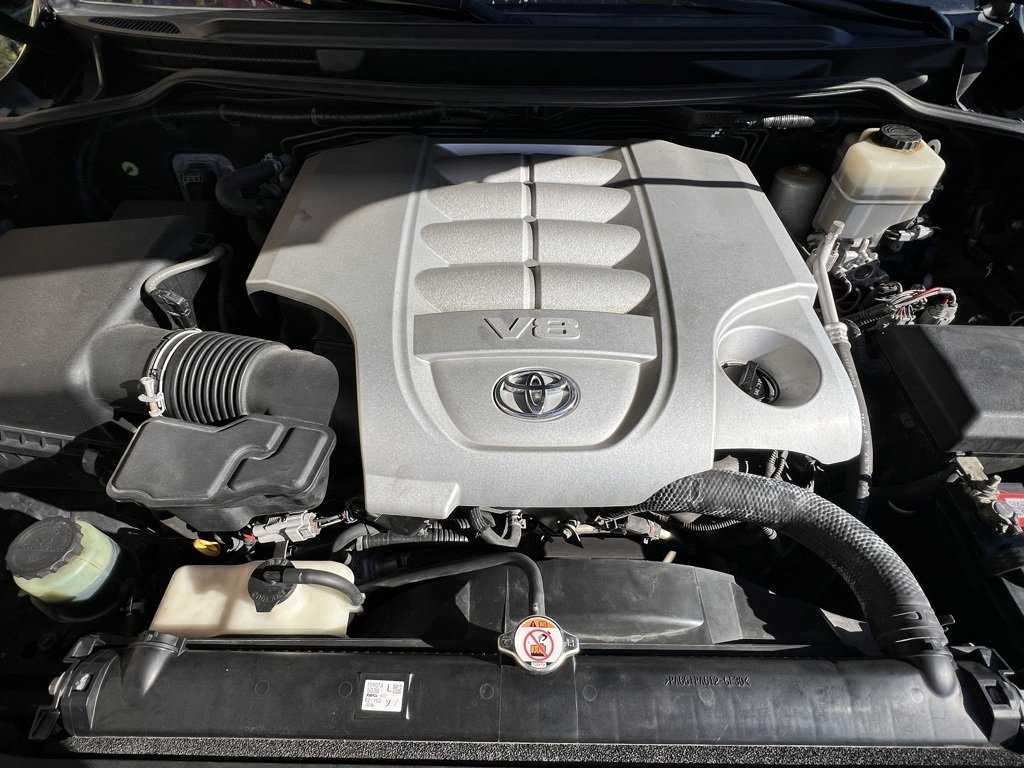 Used 2013 Toyota Land Cruiser image 45