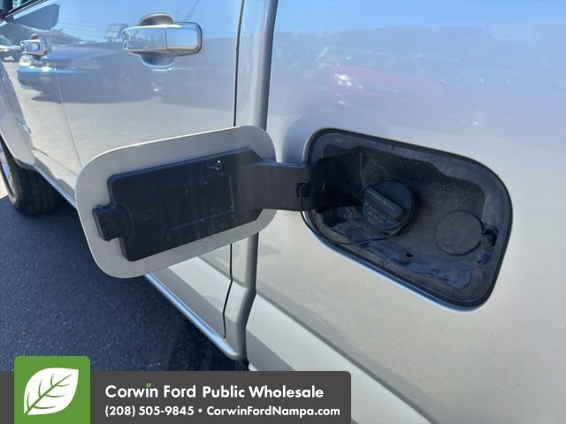 Used 2015 GMC Canyon SLE AWD/4WD image 9