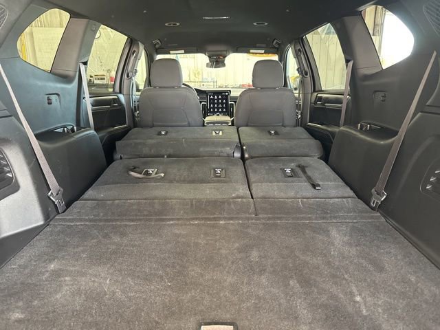 Used 2025 GMC Acadia Elevation image 47