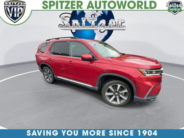 Used 2025 Honda Pilot Touring image 2