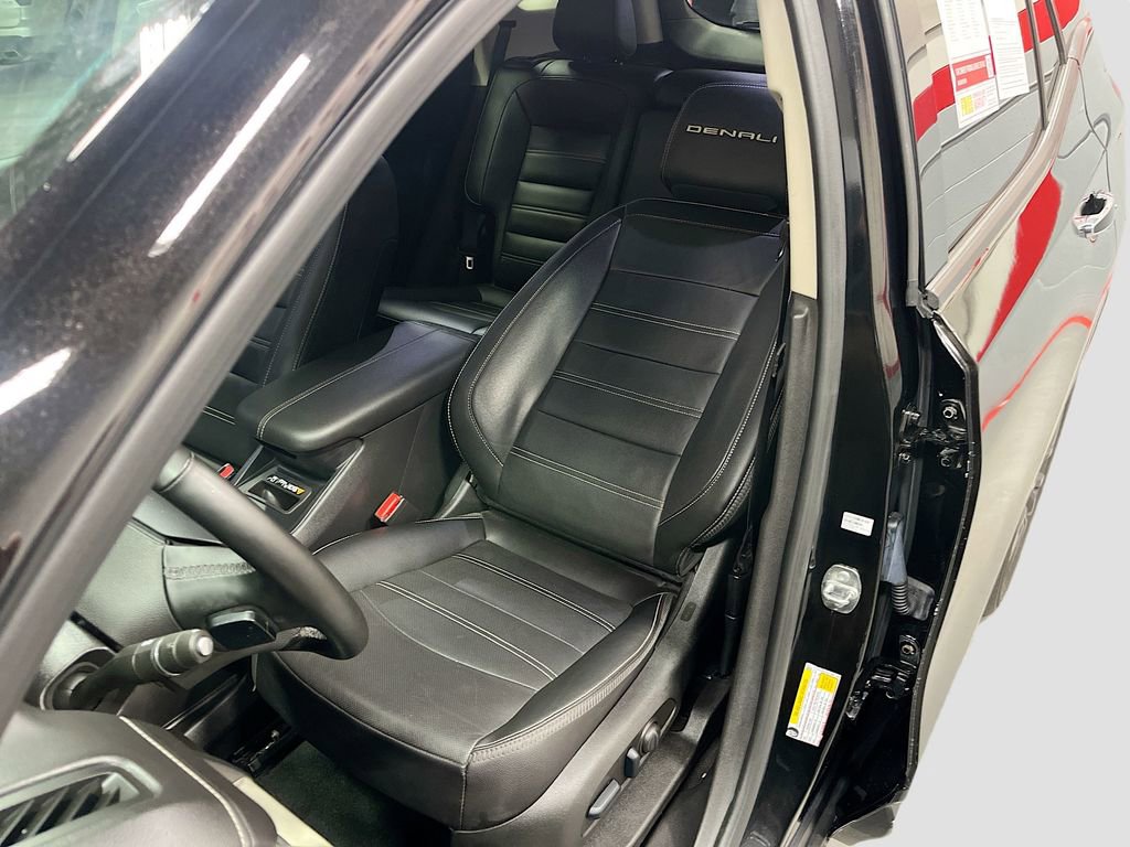 Used 2024 GMC Terrain Denali w/ Black Diamond Edition image 20