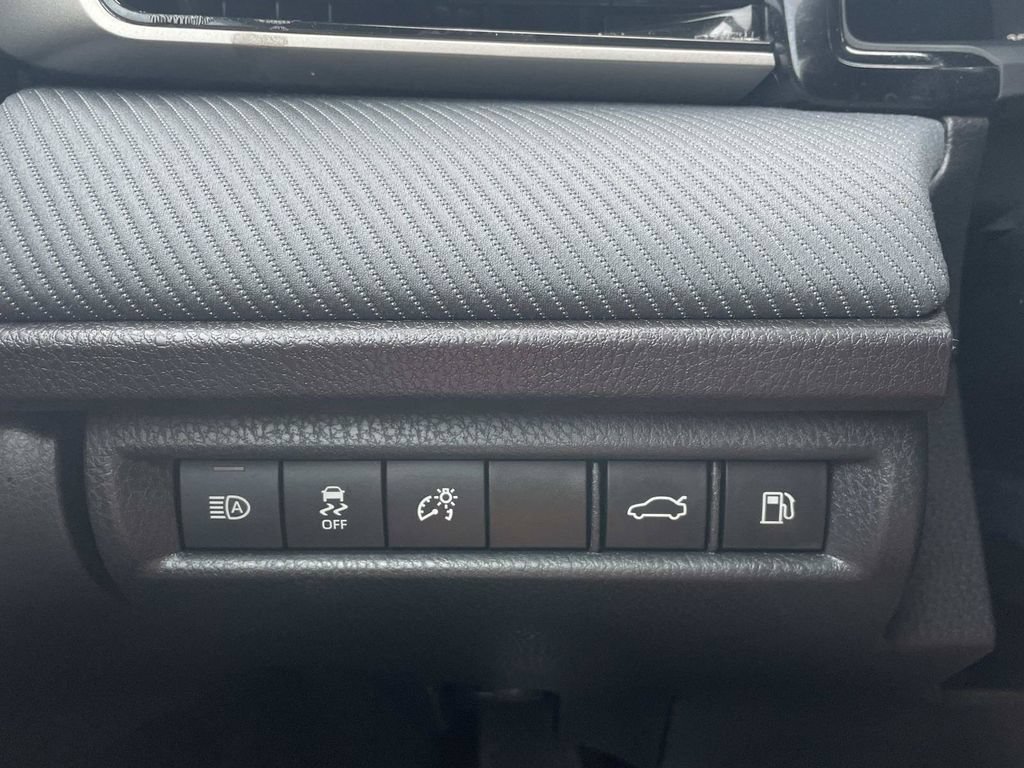 Used 2025 Toyota Camry SE w/ Convenience Package FWD image 26