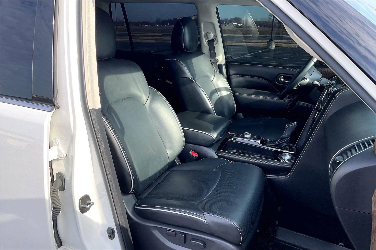 Used 2023 INFINITI QX80 Premium Select w/ Cargo Package image 8