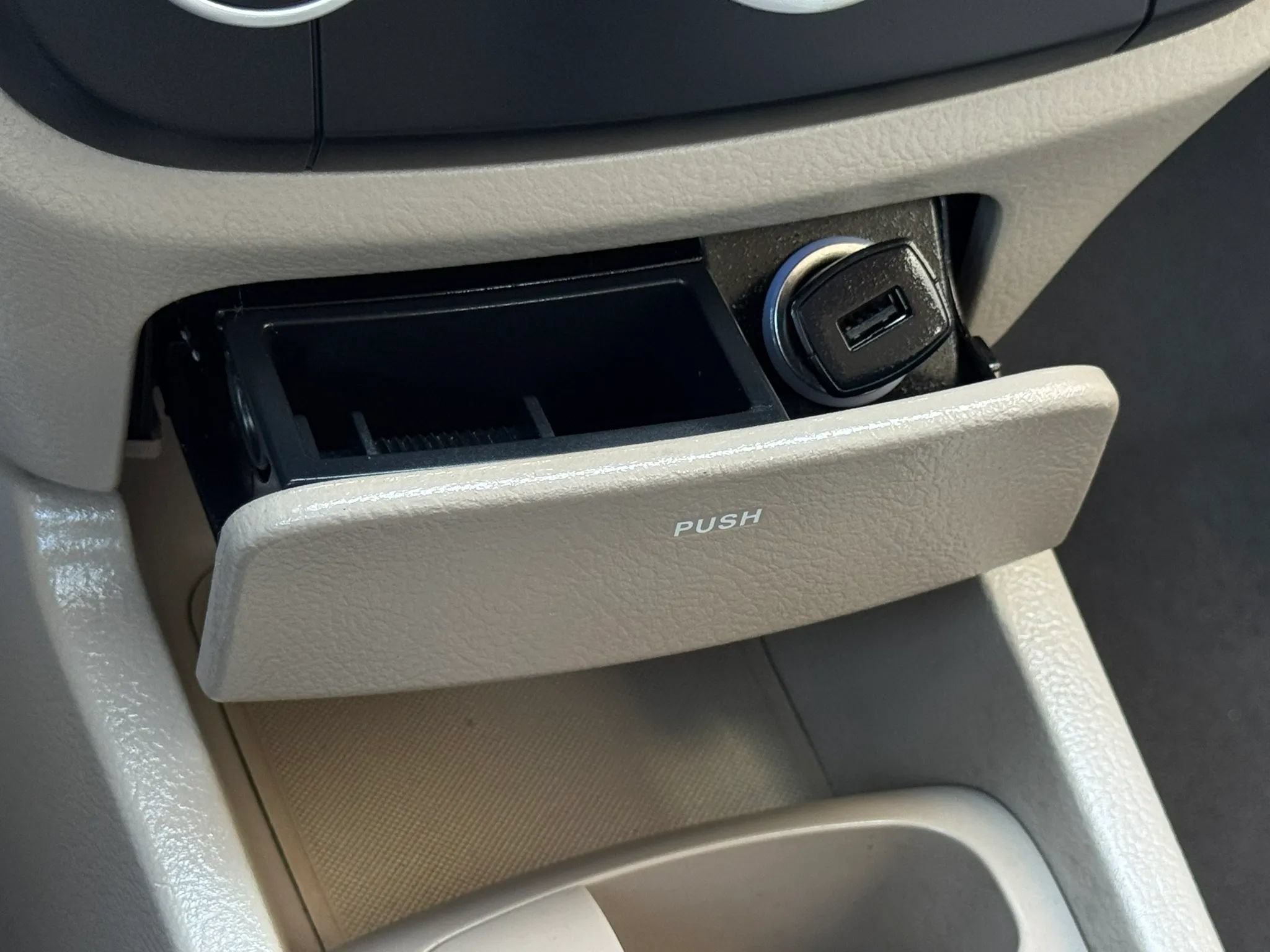 Used 2008 Kia Spectra EX FWD image 36