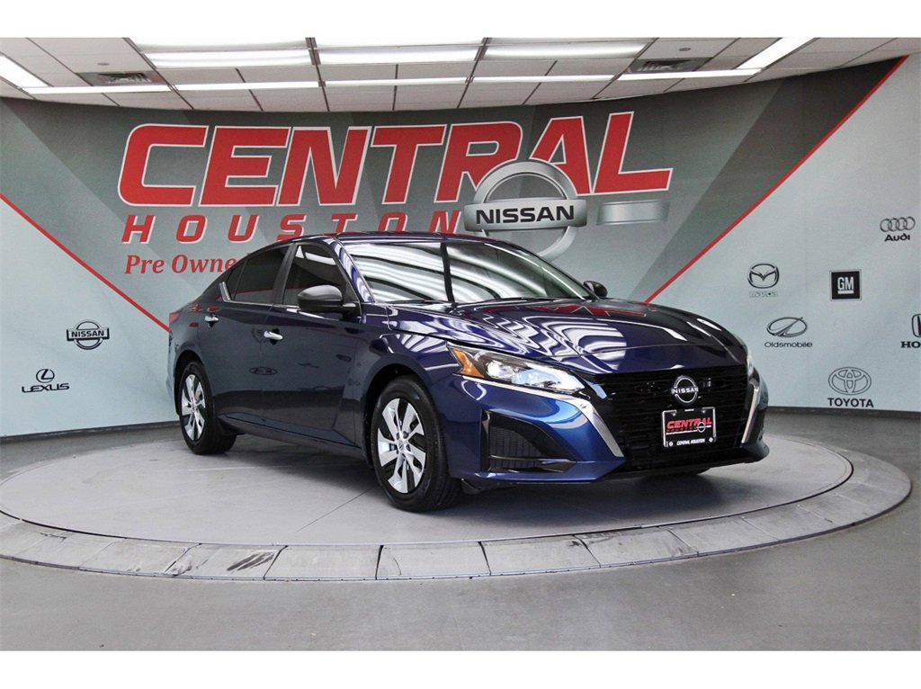 Certified 2024 Nissan Altima 2.5 S video 1